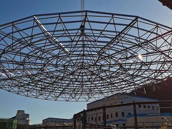 中山螺栓球网架工程施工现场